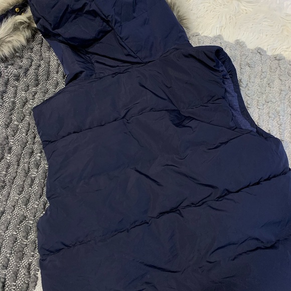 Gap Faux Down Vest - Picture 2 of 7